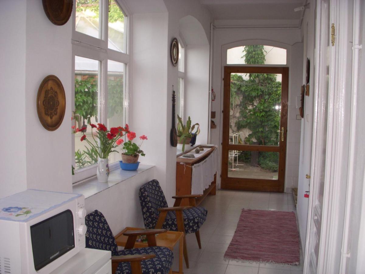 Garden Szivarvany Utcai Vendeghaz سيغيد المظهر الخارجي الصورة