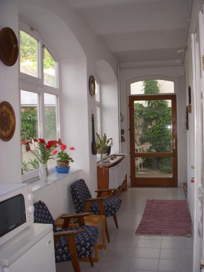 Garden Szivarvany Utcai Vendeghaz سيغيد المظهر الخارجي الصورة